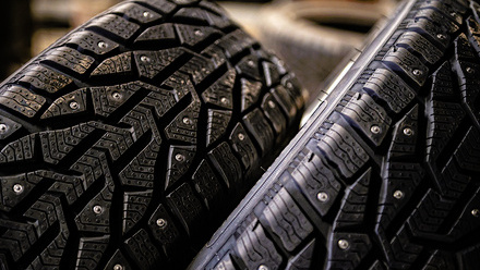 winter tyres_shutterstock_2141383107.jpg