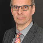 Prof Robert  Vaßen